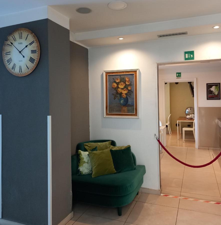 Hotel Aniene Róma Kültér fotó