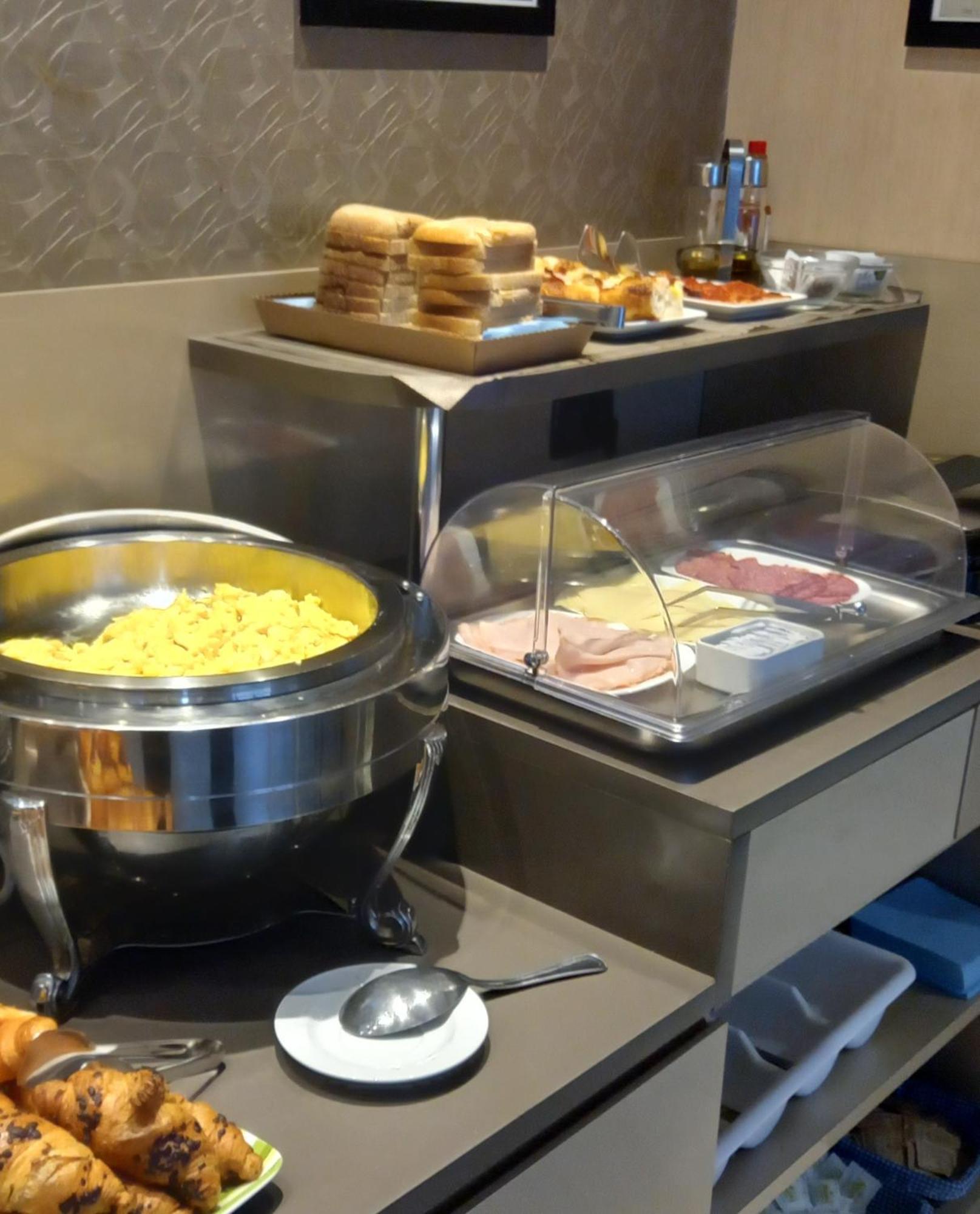 Hotel Aniene Róma Kültér fotó