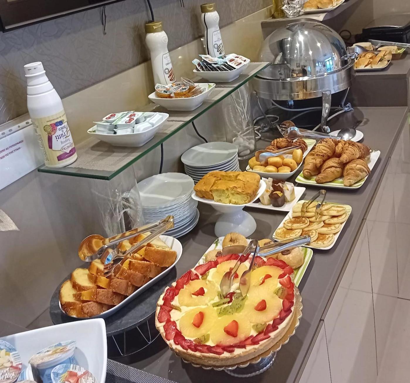 Hotel Aniene Róma Kültér fotó
